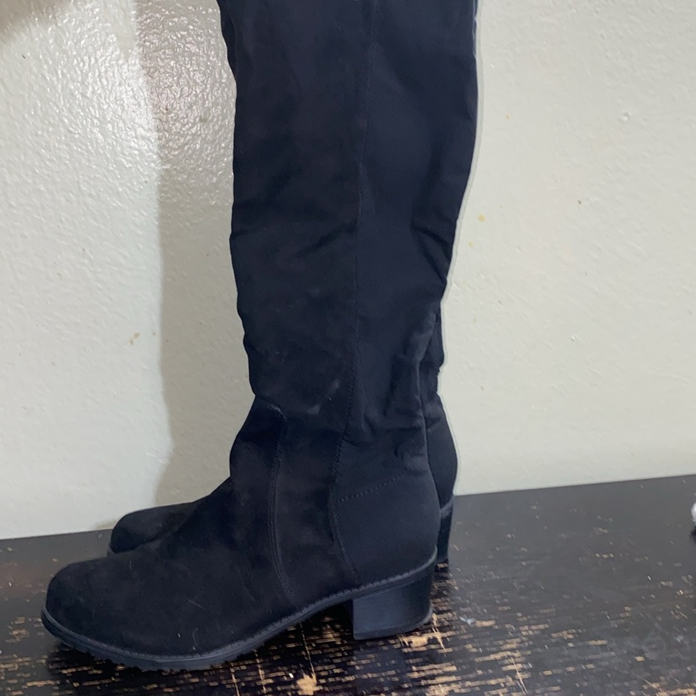 Boots - Picture 4 of 4